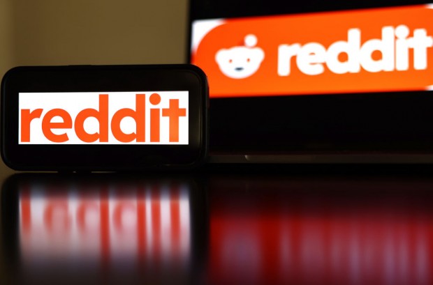 Reddit: Online Communities, News Aggregation, And Content Rating