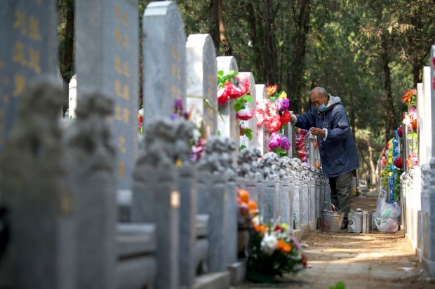 AI Companies Help Chinese Mourners During Tomb Sweeping Day, Here's How