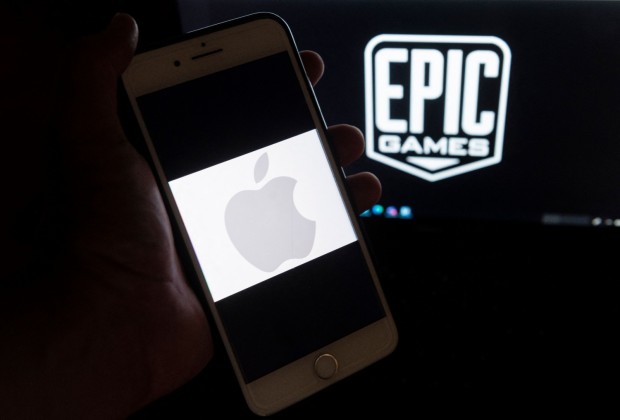 Epic Games, Apple