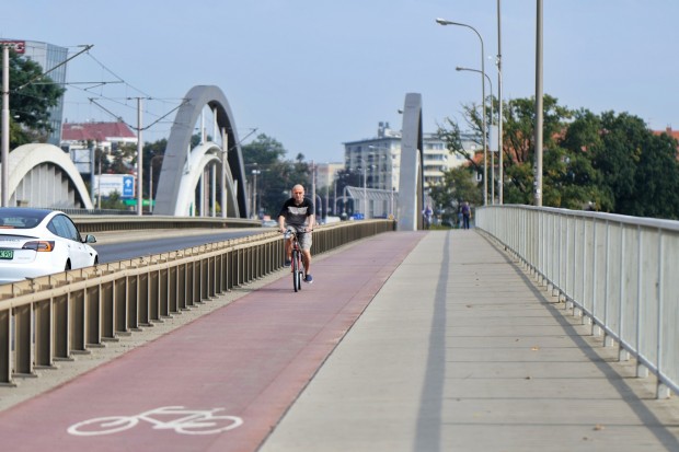 Bridge Bike Lane
