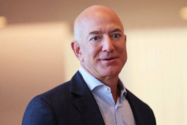 Jeff Bezos Backs High Standards Amid Ethical Questions Over New Washington Post Publisher