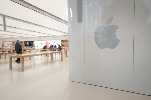 Apple Illegally Interrogated Staff, Confiscated Union Flyers in NYC: US Labor Board