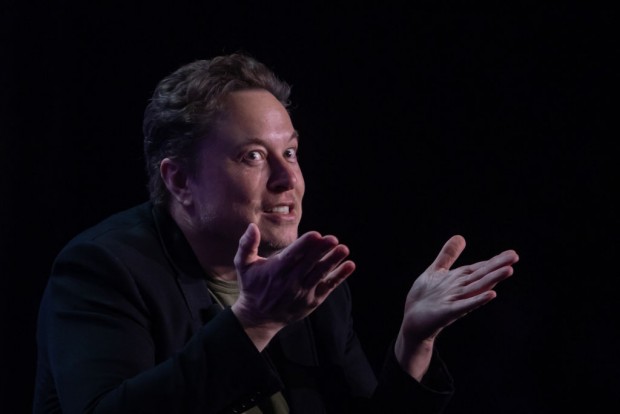 Elon Musk Slams Lucasfilm President for 