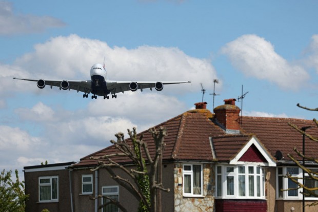 TOPSHOT-BRITAIN-TRANSPORT