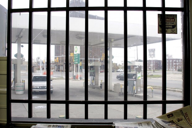 Detroit Moves to Ban Gas Station Lock-Ins After Fatal Shooting Incident
