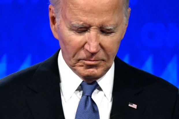 TOPSHOT-US-VOTE-POLITICS-DEBATE-BIDEN-TRUMP