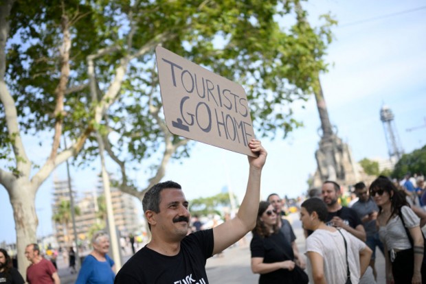 Tourists Not Welcome: Barcelona Locals Fire Water Guns at Visitors in Anti-Tourism Protest