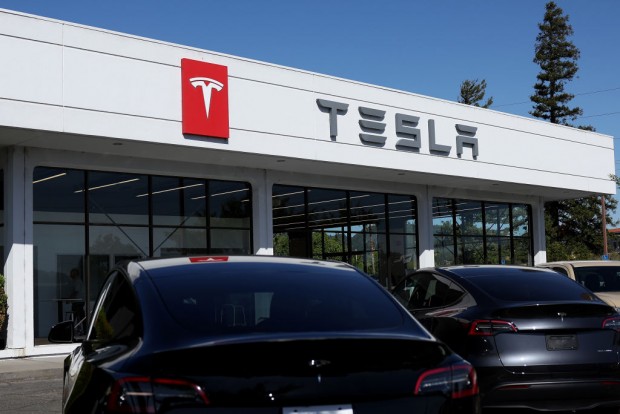 Tesla Issues Recall For Over 100,000 Vehicles Over Seat Belt Warning System