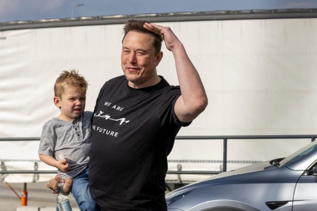 Elon Musk Offers Own Sperm to Colonize Mars --- Is It Possible?