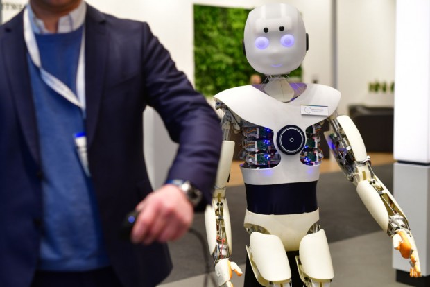 Google DeepMind Unveils Upgraded Gemini-Powered Robot in Mountain View Office