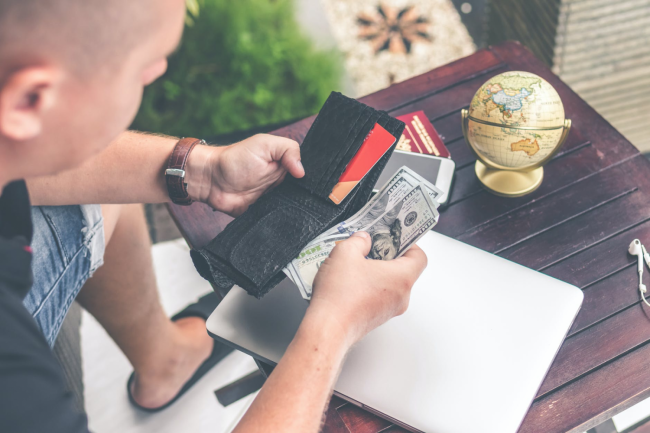 Should You Take Out A Personal Loan or Use A Credit Card? 