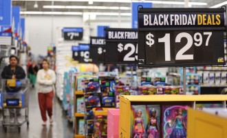 Black Friday Deals Occur Earlier Than Usual This Year, Signaling Concerns About Holiday Demand