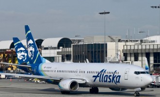 Alaska Airlines Agrees to Buy Struggling Hawaiian Airlines for $1.9 Billion