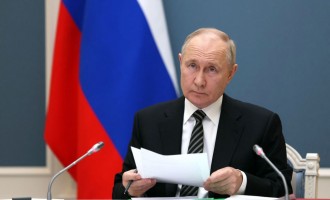 Vladimir Putin: Russia Becoming 'New Global Growth Center' Despite Western Isolation