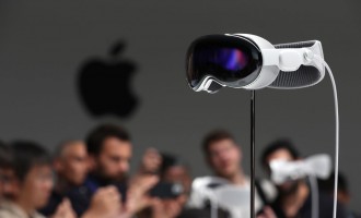 Apple Vision Pro Sold Out After Preorders, But Demand Could Quickly Fizzle Out, Top Analyst Warns