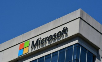 Microsoft, Alphabet Shares Slide Amid Investors' Concern on High Cost of AI Development