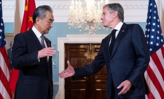 China's Foreign Minister Urges the US to Lift Sanctions on Chinese Companies