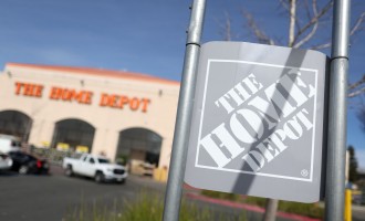 Home Depot Posts Strong Quarterly Profits, But Warns Of Poor Outlook For Coming Year
