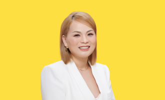 Tina Dang, CEO of Tealux Cafe