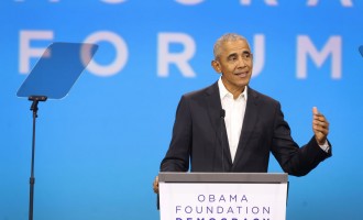 Barack Obama Takes Swipe at the Likes of Elon Musk and Jeff Bezos, Says We Must Protect Earth Instead of Colonizing Mars