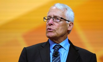 Walmart Founder's Son Rob Walton to Step Down From Board