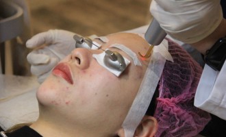 'Vampire Facials' in Unlicensed Spa Lead to 3 HIV Cases Transmitted Through Cosmetic Needles