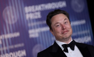 Elon Musk Takes Aim at JK Rowling, Says to Move on From Trans Issues
