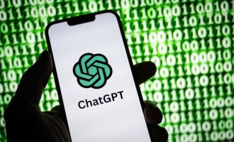 OpenAI Introduces ChatGPT-4o; New Smarter, Faster Chatbot Scarily Translates, Flirts, and Teaches Humans!