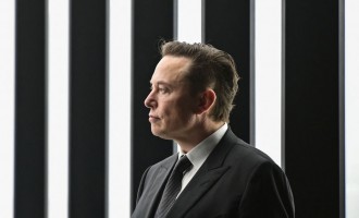 Tesla Shareholders Oppose Elon Musk Pay Package, Say CEO Lacks Strong Leadership for Being Busy to Other Businesses