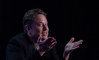 Elon Musk Slams Lucasfilm President for 