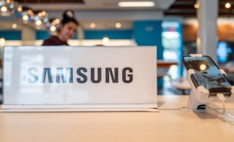 Samsung, iFixit Parts Ways, Making Phone Repairs More Expensive