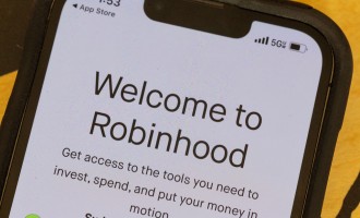 Robinhood Acquires Crypto Platform Bitstamp for $200 Million