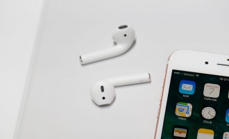 Apple Plans New AirPods with Infrared Sensors for Enhanced Spatial Experiences