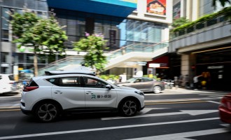 Robotaxi in China Pushes Local Government to Restrict Traditional Ride-Hailing Taxi