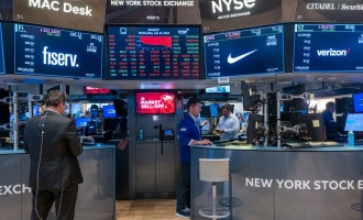 Doubts on AI and Consumer Spending Halt Stock Market Surge