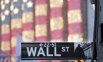 Record Earnings Lead To Big Bonuses On Wall Street